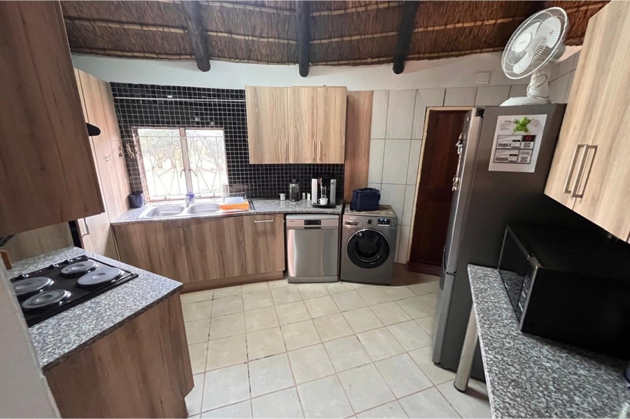8 Bedroom Property for Sale in Broederstroom North West